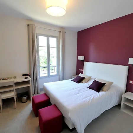 Logis- Restaurant L'epicurial Hotel 3*