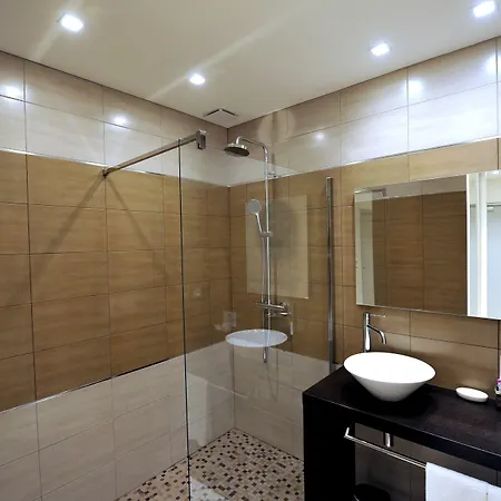 Logis- Restaurant L'epicurial Hotel 3*