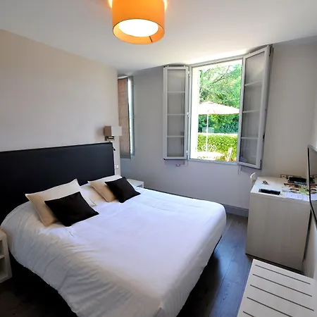 Logis- Restaurant L'epicurial 3*