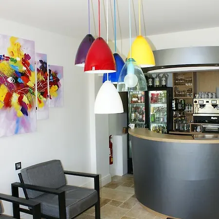 Hotel Restaurant L'epicurial Saint-Pey-de-Castets