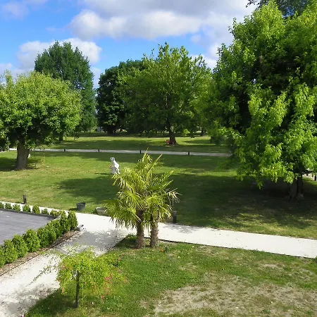 Hotel Logis- Restaurant L'epicurial