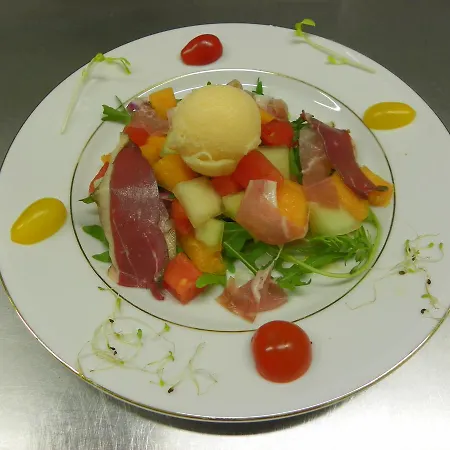 Logis- Restaurant L'epicurial Hotel