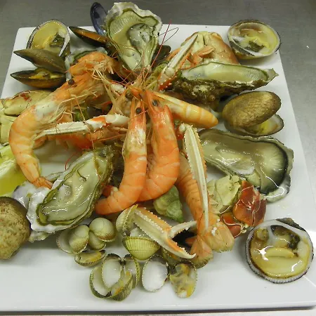 Hotel Logis- Restaurant L'epicurial Saint-Pey-de-Castets