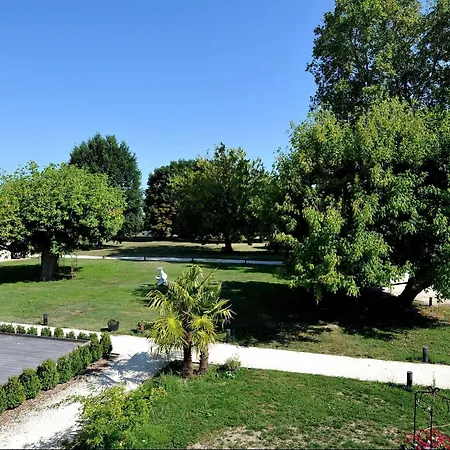 Logis- Restaurant L'epicurial Saint-Pey-de-Castets