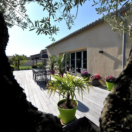 Logis- Restaurant L'epicurial 3* Saint-Pey-de-Castets