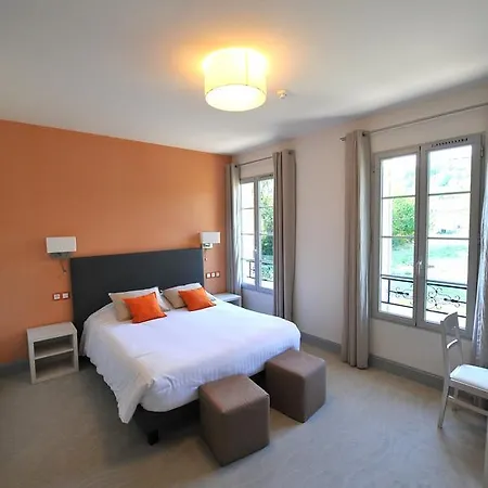 Logis- Restaurant L'epicurial 3* Saint-Pey-de-Castets