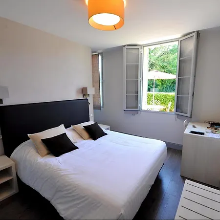 Logis- Restaurant L'epicurial 3* Saint-Pey-de-Castets