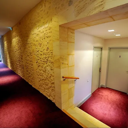 Hotel Logis- Restaurant L'epicurial 3*