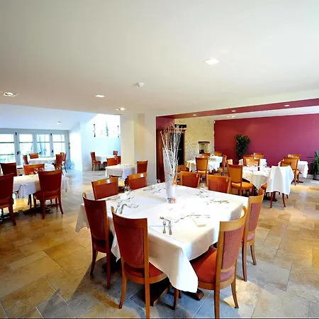 Hotel Logis- Restaurant L'epicurial 3*