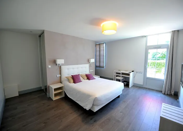 Logis- Restaurant L'epicurial Hotel Saint-Pey-de-Castets