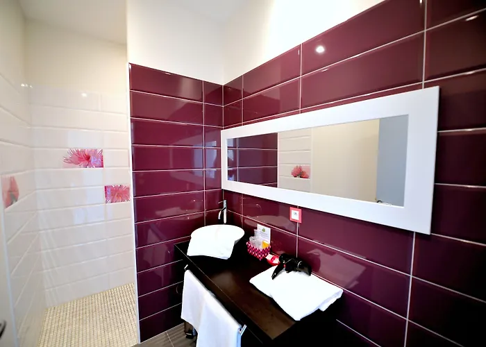 Logis- Restaurant L'epicurial Hotel Saint-Pey-de-Castets