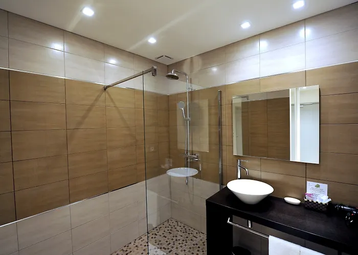 Logis- Restaurant L'epicurial Hotel 3*