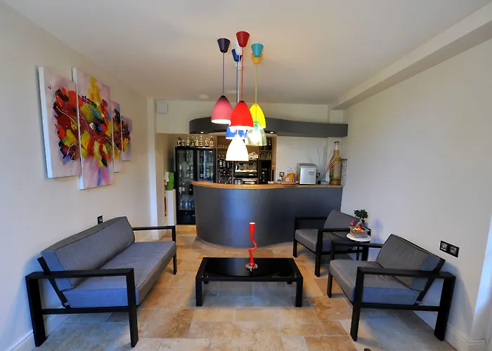 Logis- Restaurant L'epicurial 3*