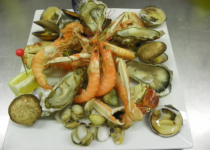 Hotel Logis- Restaurant L'epicurial Saint-Pey-de-Castets