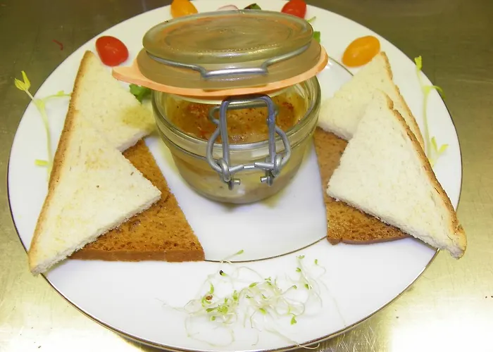 Logis- Restaurant L'epicurial 3* Saint-Pey-de-Castets