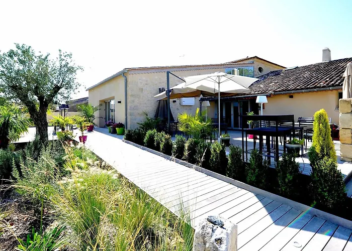 Hotel Logis- Restaurant L'epicurial 3*