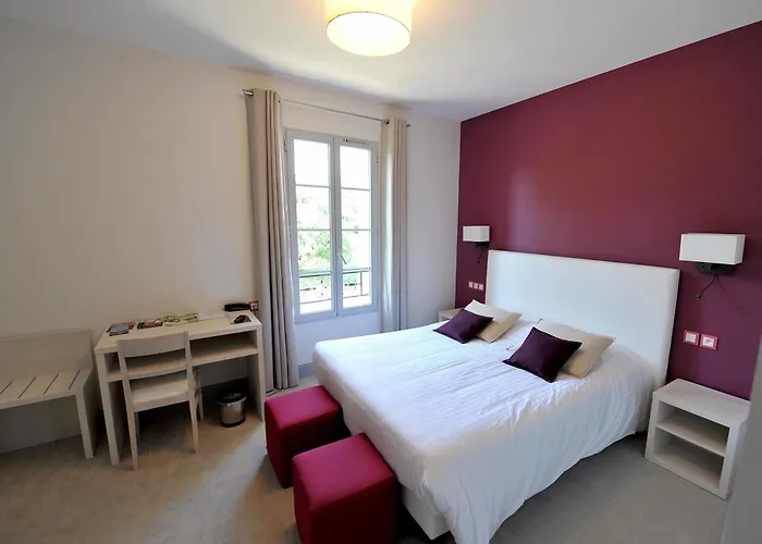 Logis- Restaurant L'epicurial 3* Saint-Pey-de-Castets